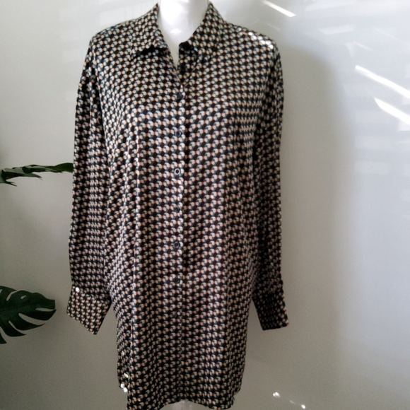 Carolina Belle Dresses & Skirts - Carolina Belle Geometric Pattern Long Sleeve Shirtdress